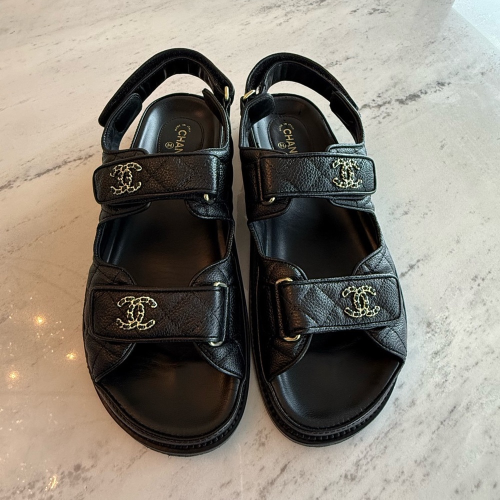 Chanel Dads leather sandal